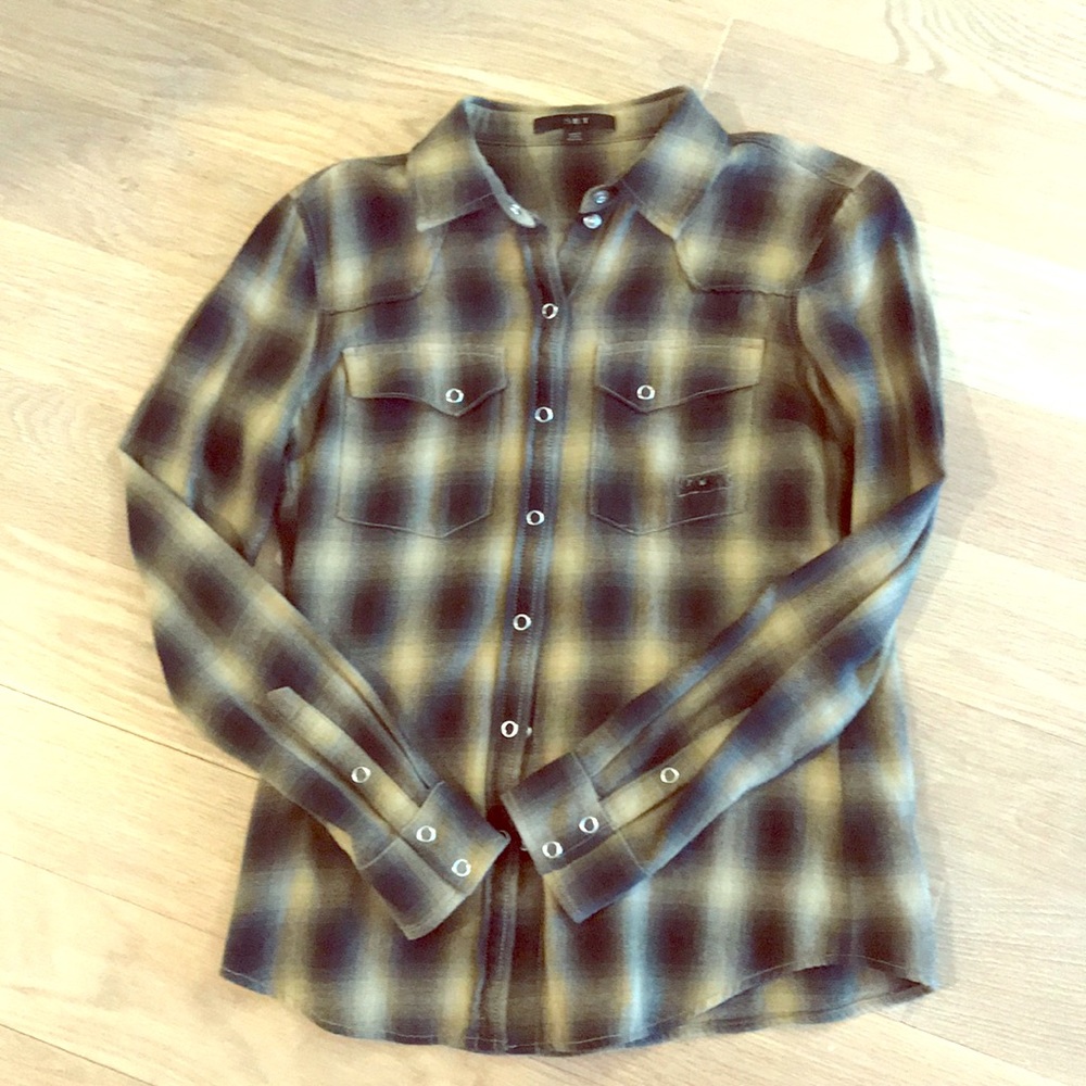 SALE!!!! 🎉 SET plaid button down, size 0